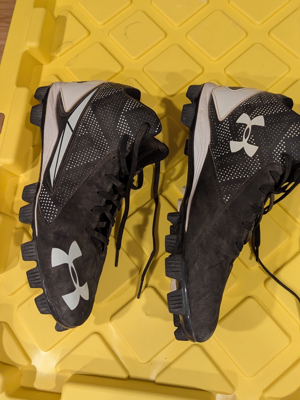 Under Armour Black & White Men's Cleats